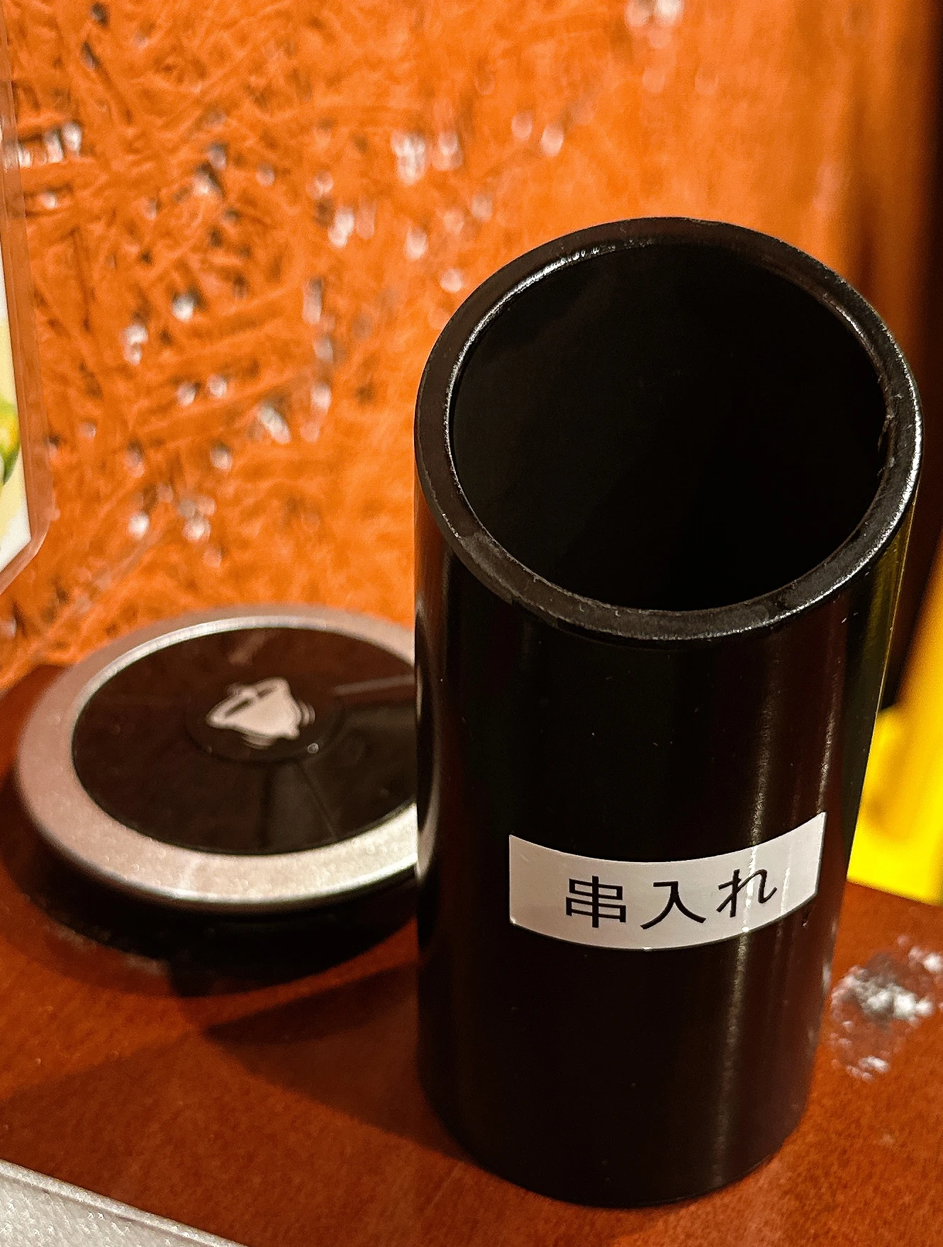 吉祥寺で楽しむ素揚げ野菜と甘辛スープ！東京スープカレーの人気店 Suage 吉祥寺店 素揚げ野菜とチキンレッグ(素揚げ)の入ったスープカレー