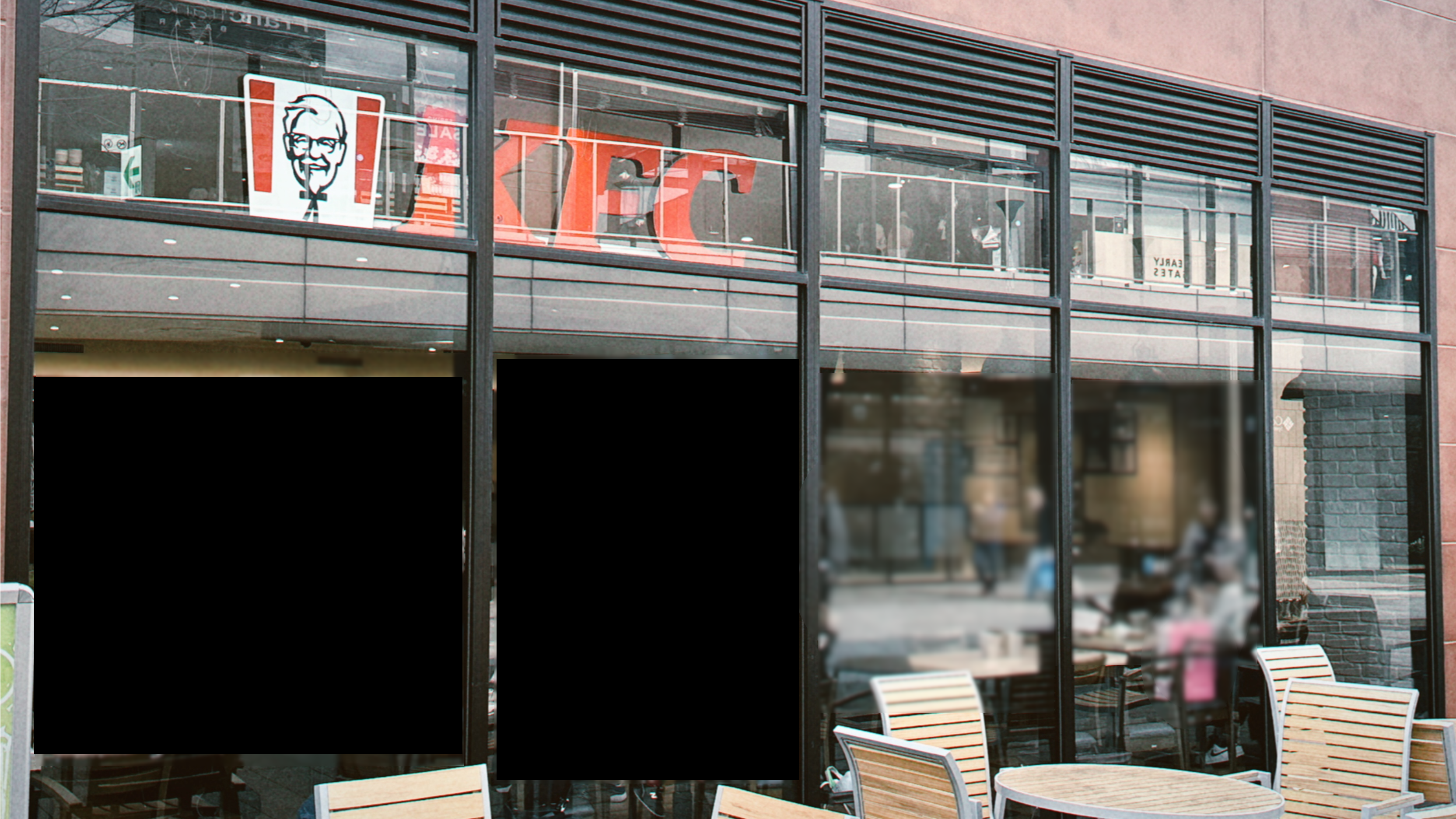 南町田で楽しむ食べ放題フライドチキンと旨辛東京スープカレー KFCレストラン 南町田グランベリーパーク店