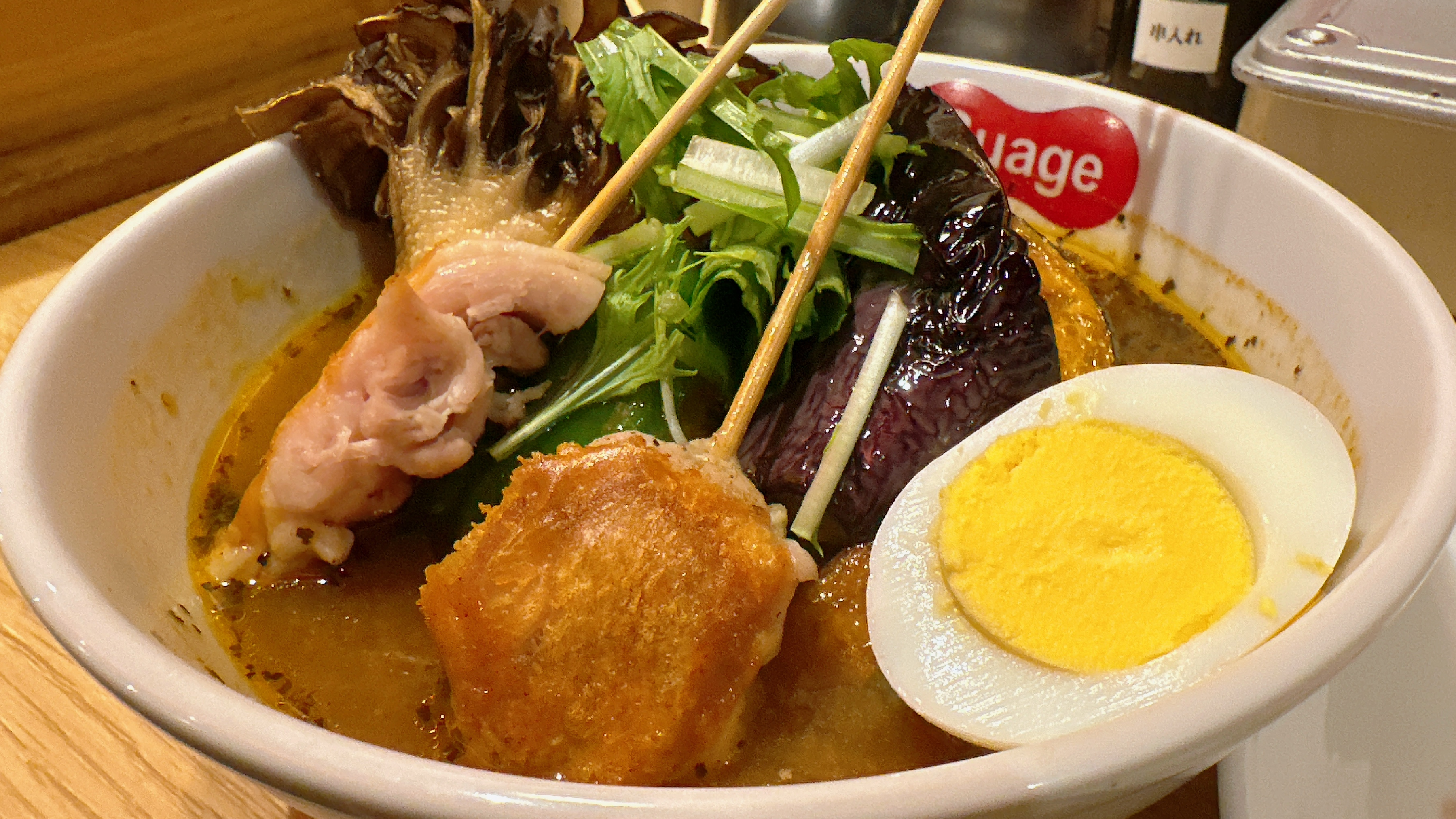 Hokkaido Soup Curry Suage 渋谷店 串が特徴的な具材