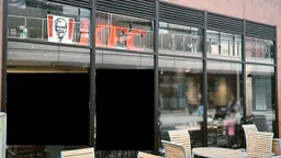 南町田で楽しむ食べ放題フライドチキンと旨辛東京スープカレー KFCレストラン 南町田グランベリーパーク店